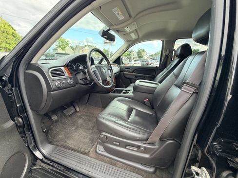 Used 2013 Chevrolet Tahoe LT AWD/4WD image 36