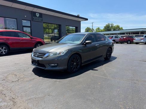 Used 2013 Honda Accord Sport image 2