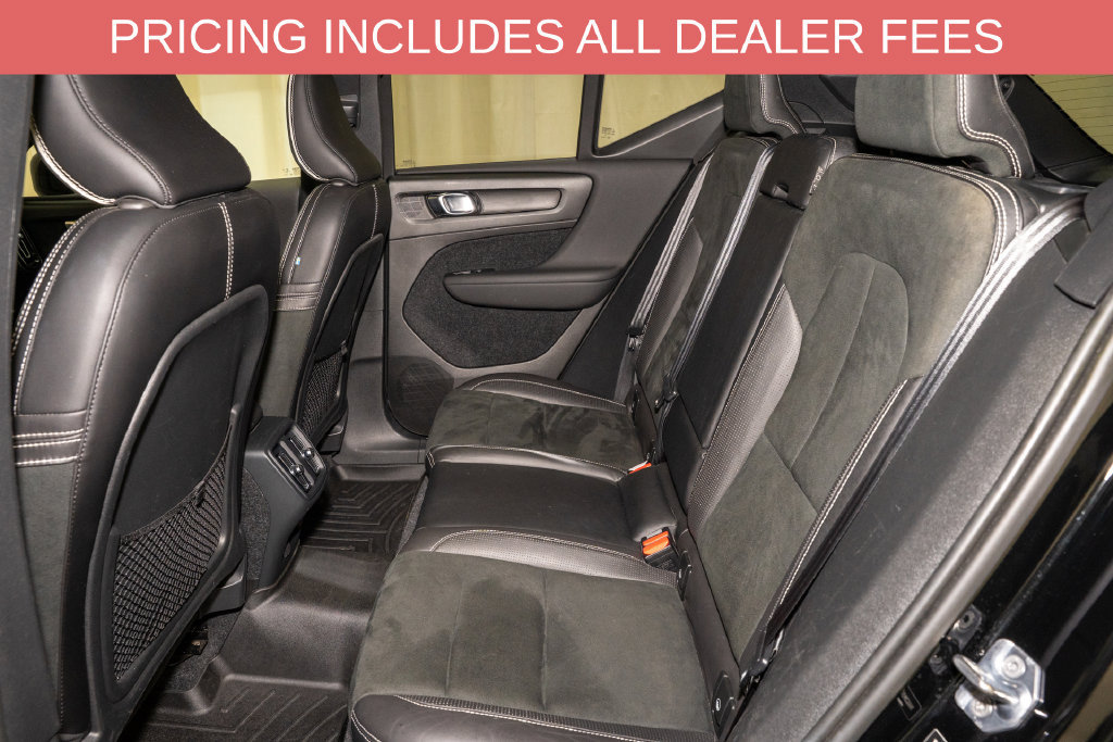 Used 2019 Volvo XC40 T4 R-Design FWD image 8