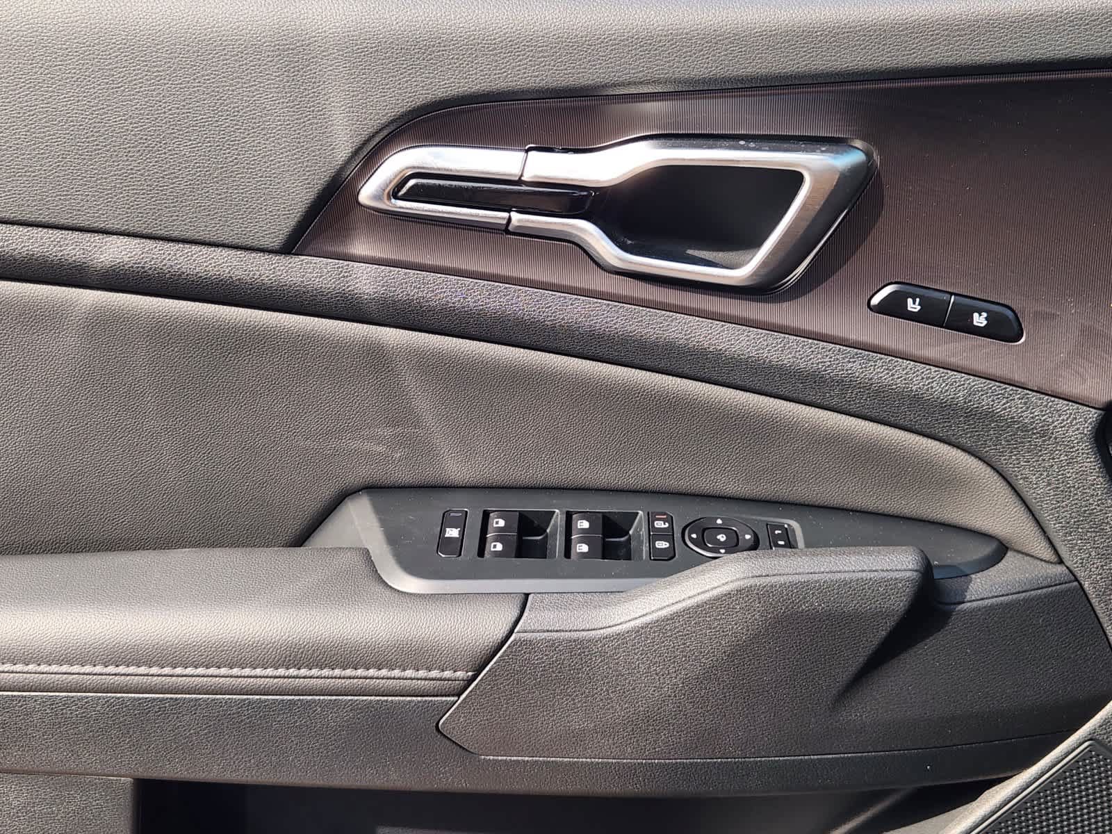 New 2026 Kia Sportage SX FWD image 18