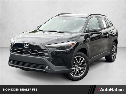 Certified 2026 Toyota Corolla Cross XLE FWD image 1