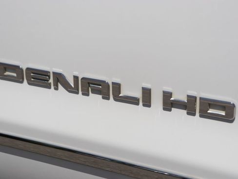 Used 2015 GMC Sierra 2500 Denali w/ Duramax Plus Package AWD/4WD image 51