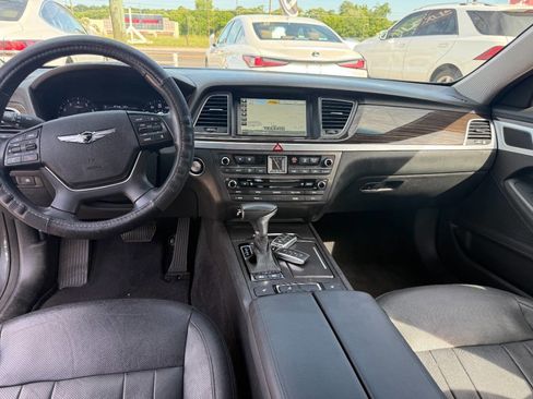 Used 2018 Genesis G80 3.8 AWD/4WD image 13