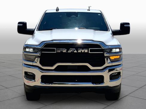 Used 2025 RAM 2500 Big Horn AWD/4WD image 4