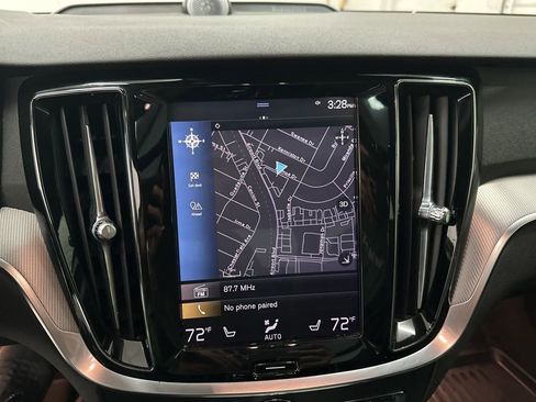 Used 2019 Volvo S60 T6 R-Design image 14