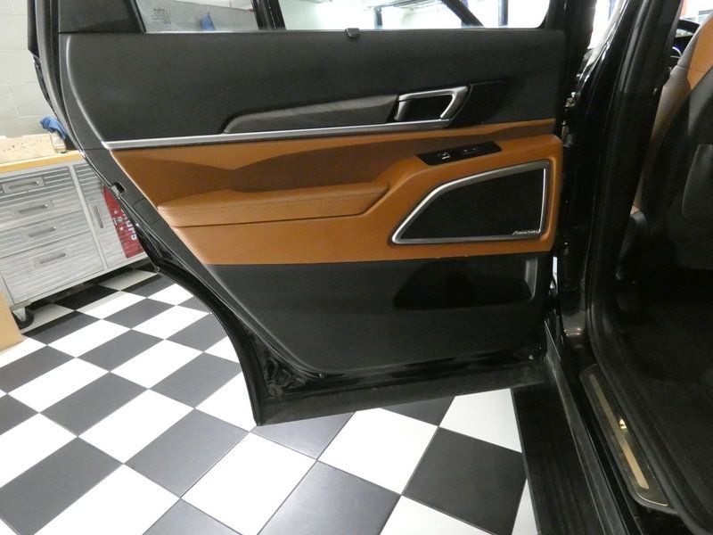 Used 2023 Kia Telluride AWD image 31