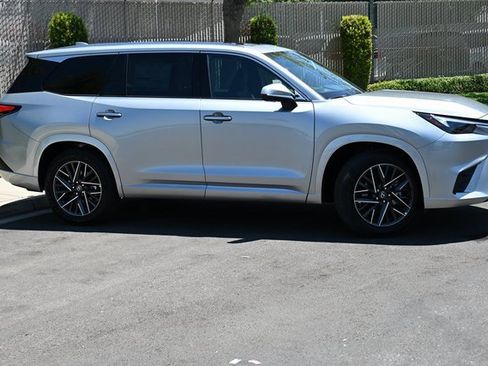 New 2025 Lexus TX 350 AWD image 3