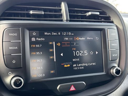 Used 2023 Kia Soul LX w/ Option Group 015 image 24