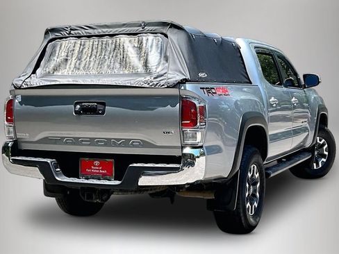 Used 2021 Toyota Tacoma TRD Off-Road AWD/4WD image 4