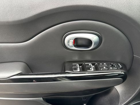 Used 2018 Kia Soul ! w/ Tech Package image 11