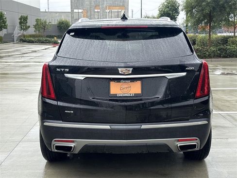 Used 2023 Cadillac XT5 Premium Luxury image 4
