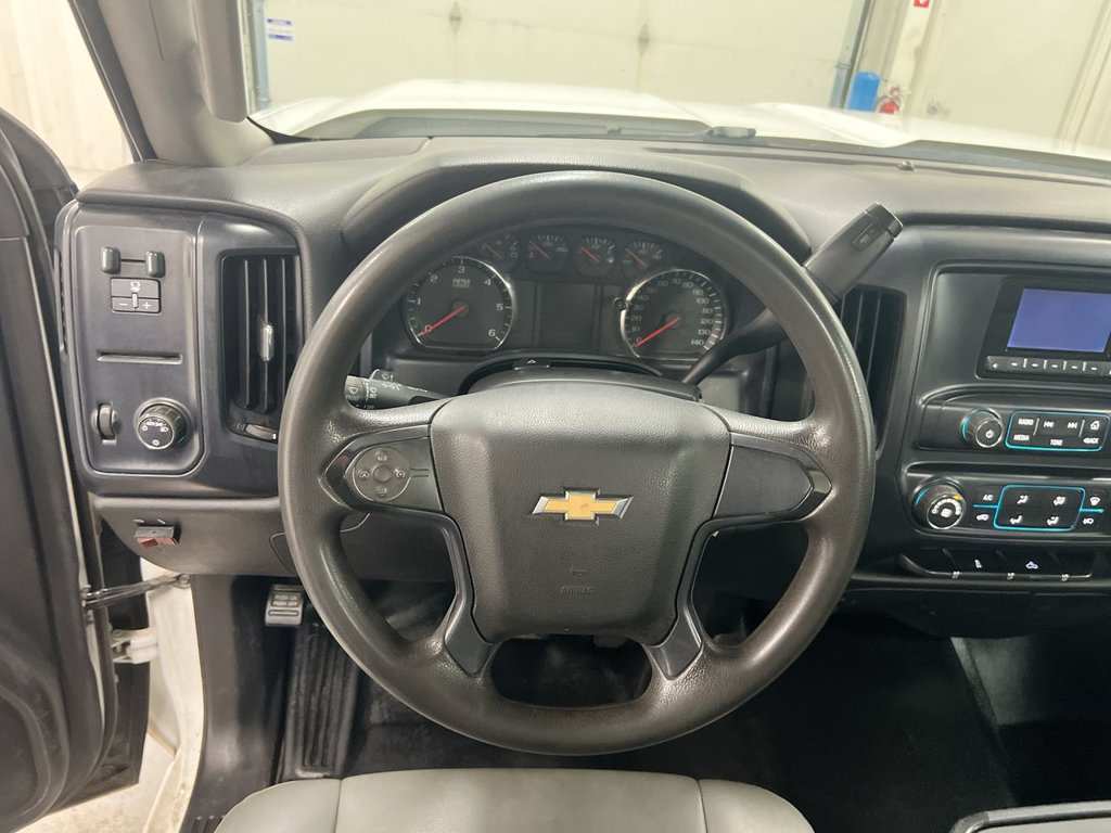 Used 2015 Chevrolet Silverado 3500 W/T RWD image 6