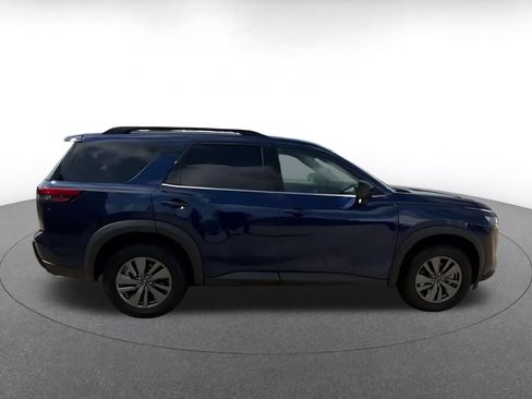Used 2026 Nissan Pathfinder SV FWD image 16
