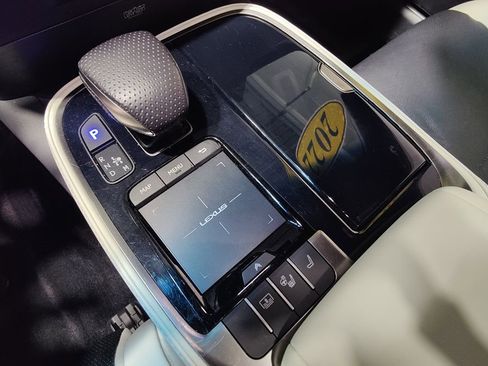 Used 2022 Lexus LS 500 F Sport image 34