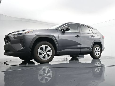 Used 2023 Toyota RAV4 LE AWD/4WD image 34