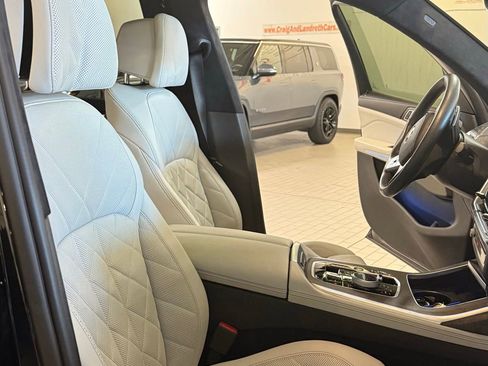 Used 2024 BMW X7 xDrive40i w/ Premium Package AWD/4WD image 19