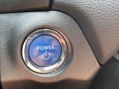 Used 2019 Toyota RAV4 XSE AWD/4WD image 22