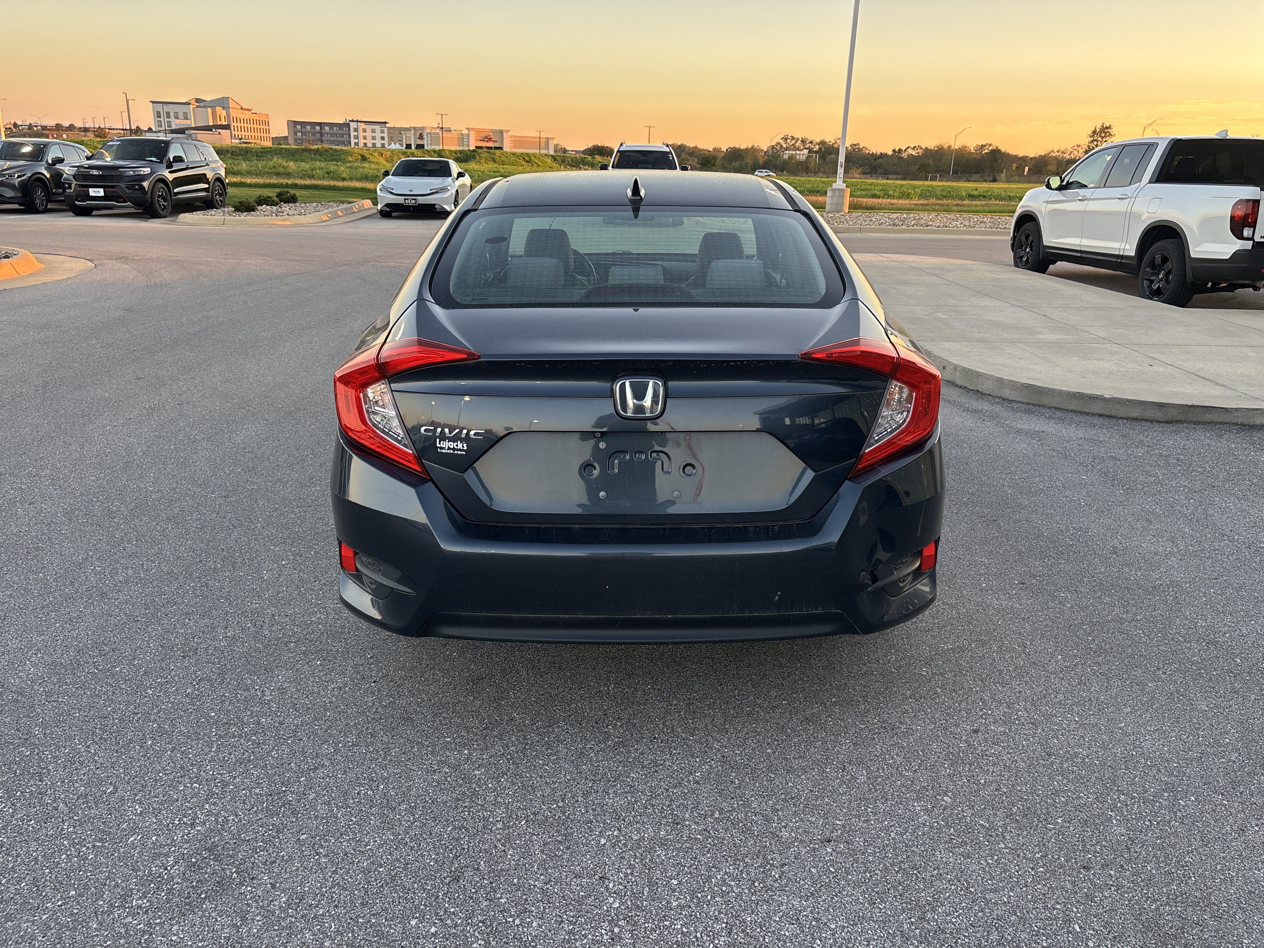 Used 2018 Honda Civic EX image 4