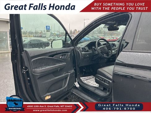 Certified 2025 Honda Ridgeline Black Edition image 10