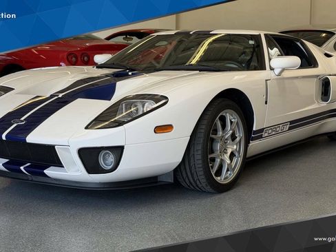 Used 2005 Ford GT RWD image 1