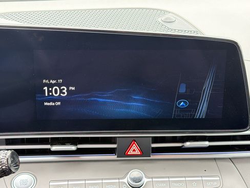 Used 2025 Hyundai Elantra SEL FWD image 24