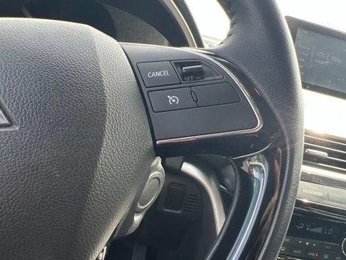 Used 2018 Mitsubishi Eclipse Cross SEL AWD/4WD image 15