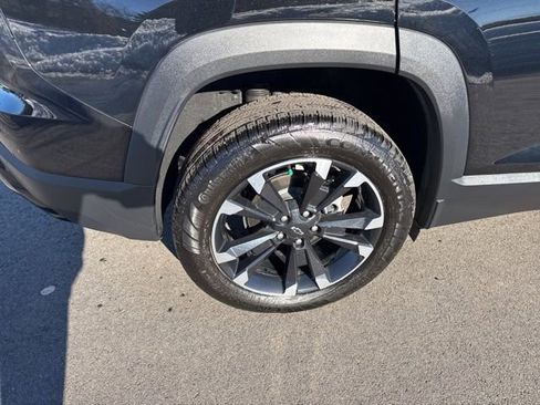 Used 2025 Chevrolet Equinox RS w/ Safety and Technology Package image 11