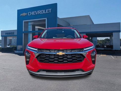 New 2026 Chevrolet Trax LT w/ Driver Confidence Package FWD image 9