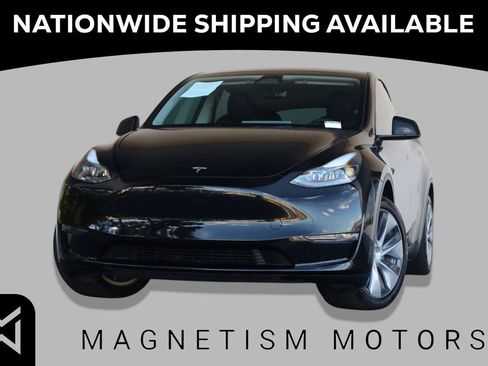 Used 2024 Tesla Model Y Long Range AWD/4WD image 1