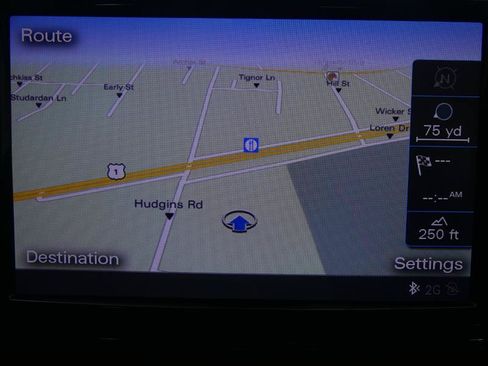 Used 2024 Chrysler Pacifica Touring-L FWD image 9