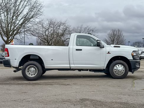 Used 2023 RAM 3500 Tradesman image 3