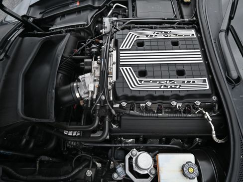 Used 2017 Chevrolet Corvette Z06 image 32