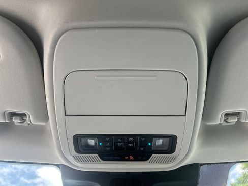 Certified 2025 Ford Expedition Platinum w/ Driver's Package AWD/4WD image 22