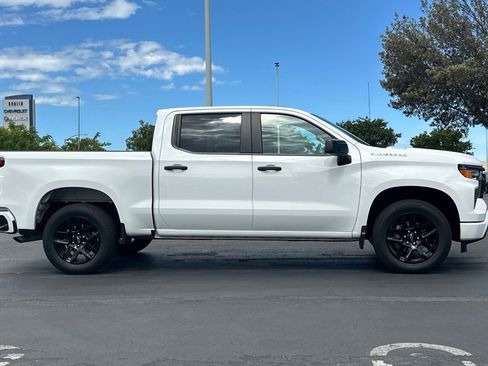 Used 2024 Chevrolet Silverado 1500 Custom RWD image 3