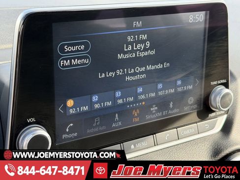 Used 2025 Nissan Sentra SV image 17