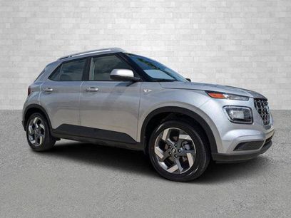 New 2025 Hyundai Venue SEL