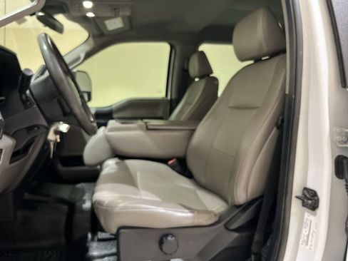 Used 2022 Ford F550 4x4 Crew Cab Super Duty w/ Power Equipment Group image 15