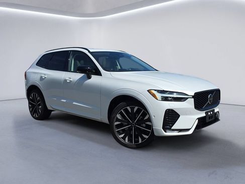 New 2026 Volvo XC60 B5 Ultra w/ Protection Package Premier AWD/4WD image 2