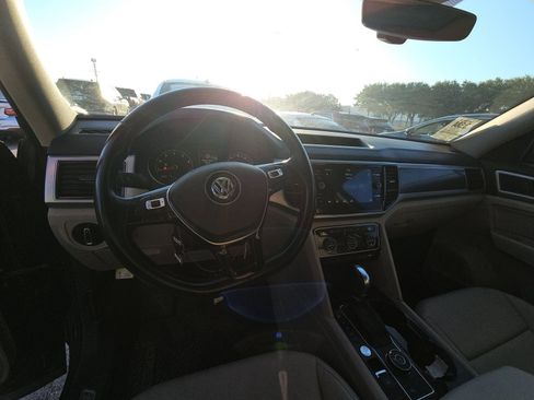 Used 2018 Volkswagen Atlas SEL AWD/4WD image 15
