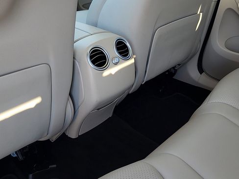 Used 2019 Mercedes-Benz GLC 300 image 17