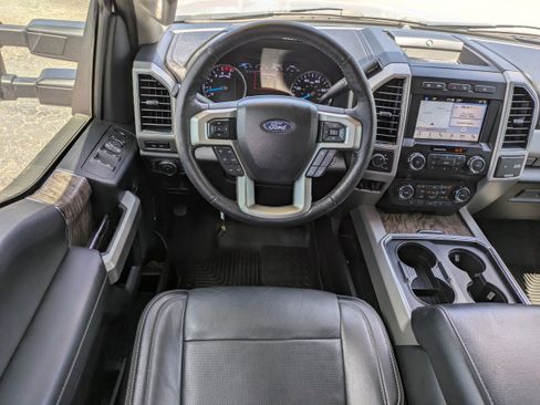 Used 2019 Ford F250 Lariat w/ Lariat Ultimate Package AWD/4WD image 15