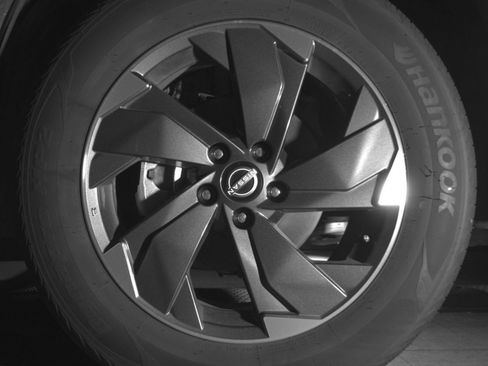Used 2025 Nissan Rogue SV AWD/4WD image 15