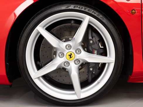 Certified 2019 Ferrari 488 Spider RWD image 21