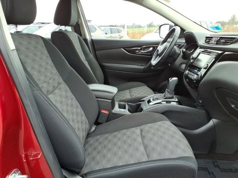 Used 2021 Nissan Rogue Sport SV AWD/4WD image 9