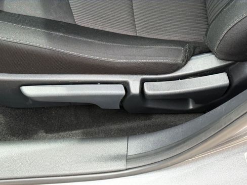 Used 2025 Nissan Sentra SV FWD image 22