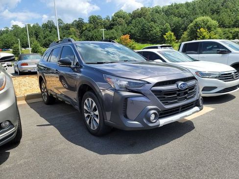 Used 2024 Subaru Outback Limited AWD/4WD image 3