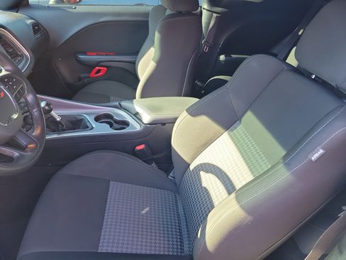 Used 2022 Dodge Challenger R/T image 4