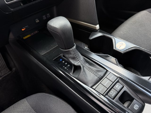 Used 2025 Toyota Camry LE FWD image 20