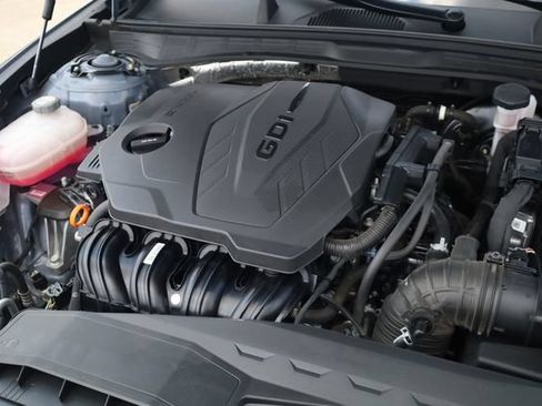Used 2025 Hyundai Sonata SEL FWD image 9