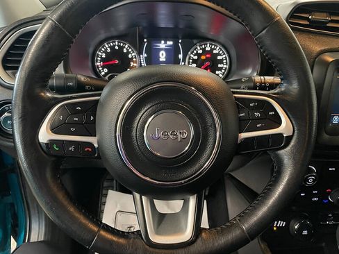 Used 2020 Jeep Renegade Latitude w/ Cold Weather Group AWD/4WD image 10
